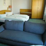 Jagdschloesschen Hotel 3*