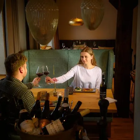 فندق Jagdschloesschen 3*