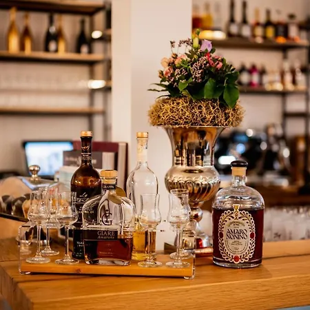 فندق Jagdschloesschen 3*