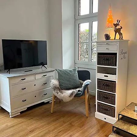 Jagdschloesschen 3*