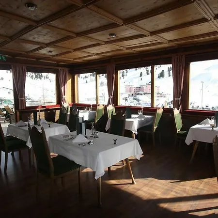 Jagdschloesschen فندق