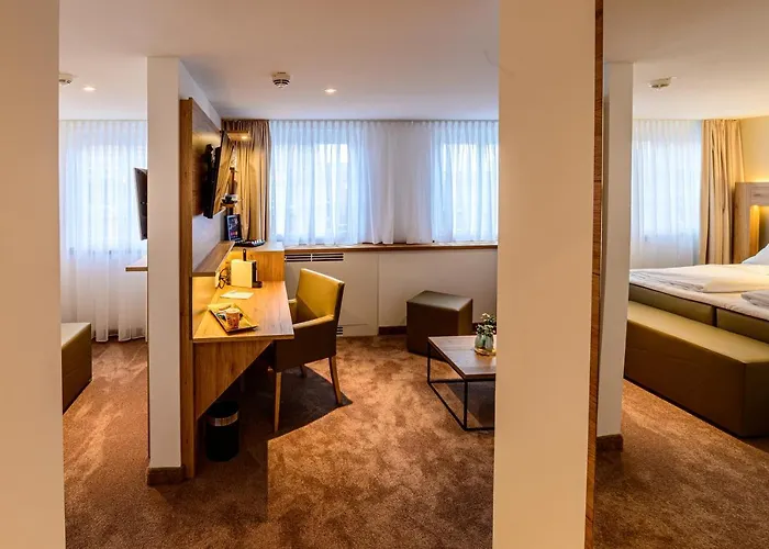 Jagdschloesschen Hotell 3*