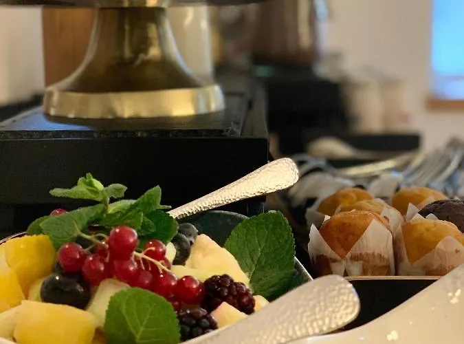 Jagdschloesschen Hotell 3*