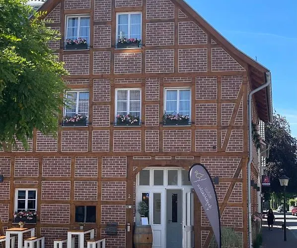 Jagdschloesschen Hotell 3*